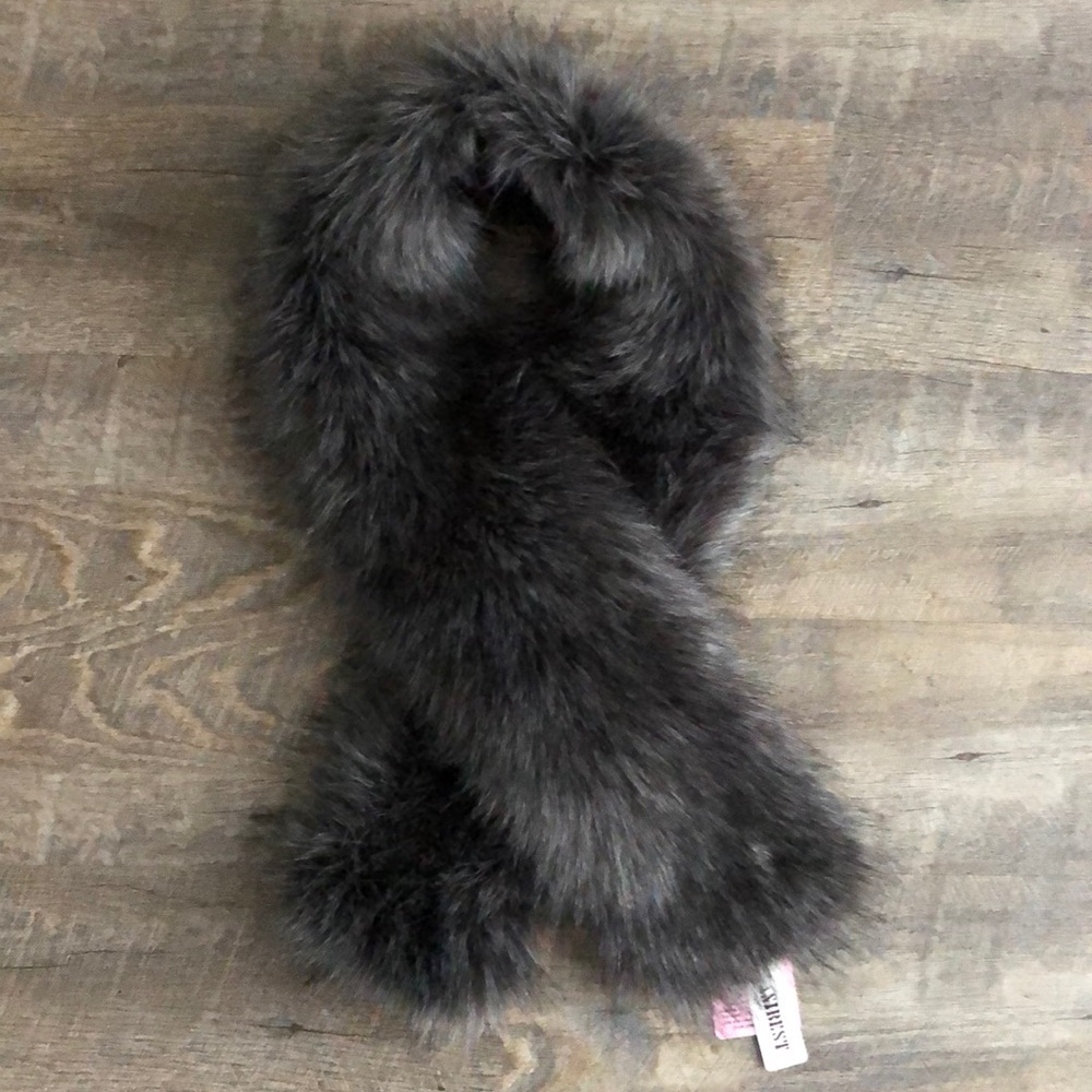 Faux fur scarf 🧣